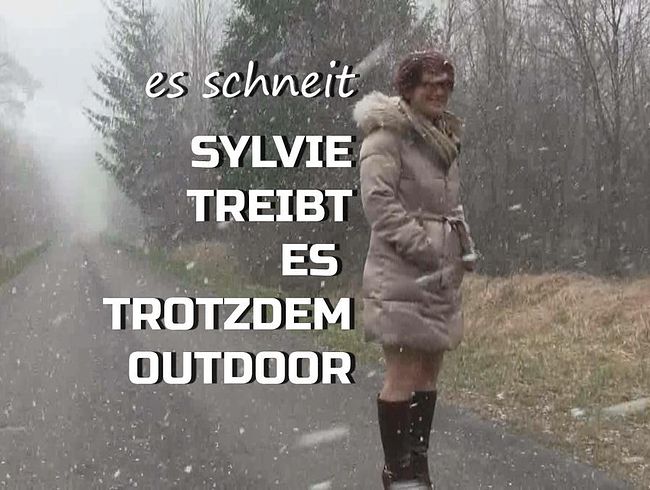 pop* Sylvie Porno Video: In Public im April